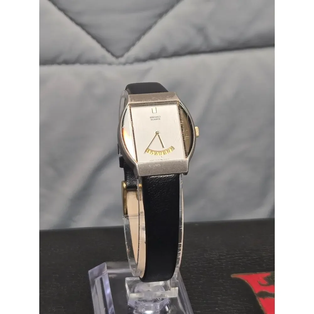 Seiko 2A49 - Picture 2 of 10